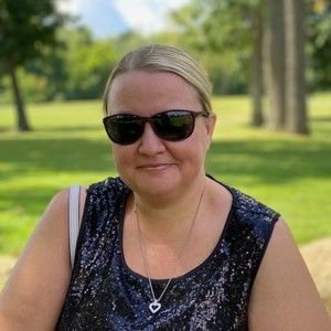 Meet your Posher, Joni